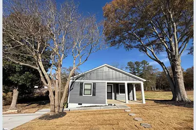 406 Fairview Street, Fountain Inn, SC 29644 - Photo 1