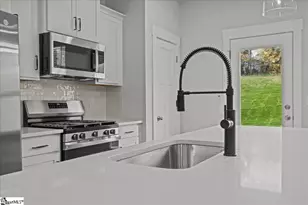 409 W Parima Ct, Spartanburg, SC 29301 - Photo 7