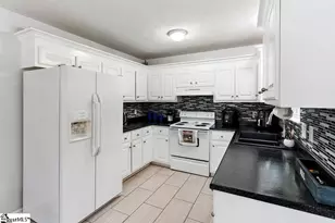 110 Edwards Ave, Greer, SC 29650 - Photo 3