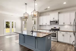 8 Valeria Pl, Simpsonville, SC 29681 - Photo 9