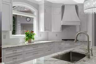 220 Yellowroot Ln, Landrum, SC 29356 - Photo 9