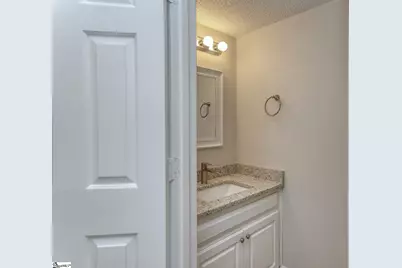 331 W Pointe Drive, Spartanburg, SC 29301 - Photo 9