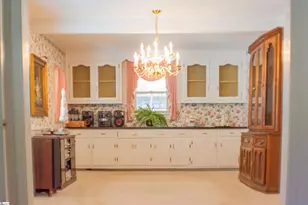 400 Wedgewood Dr, Greenville, SC 29609 - Photo 25