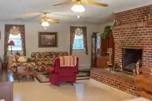 400 Wedgewood Dr, Greenville, SC 29609 - Photo 13