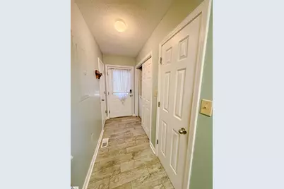 502 E Hampton Street, Anderson, SC 29624 - Photo 9