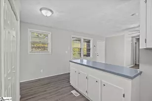 161 Oak St, Boiling Springs, SC 29316 - Photo 13