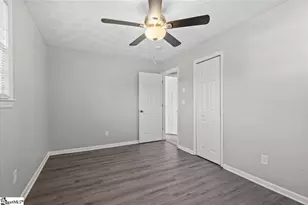 161 Oak St, Boiling Springs, SC 29316 - Photo 25