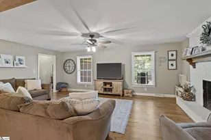 613 Sulphur Springs Rd, Greenville, SC 29617 - Photo 7