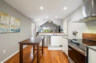 24 Townes Square Ln, Greenville, SC 29609 - Photo 11