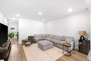 9 Mardale Ln, Greenville, SC 29609 - Photo 3