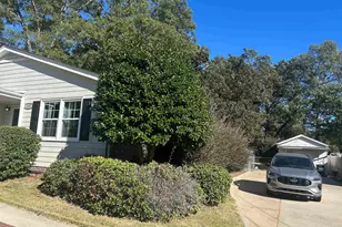 105 S Holland St, Clinton, SC 29325 - Photo 3