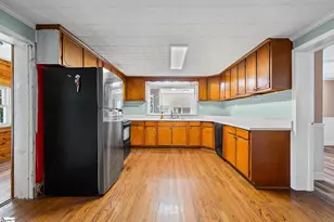 205 Cooley Bridge Rd, Pelzer, SC 29669 - Photo 5