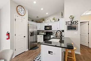 110 Turquoise Dr, Laurens, SC 29360 - Photo 9