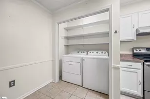 925 Cleveland St, Greenville, SC 29601 - Photo 9