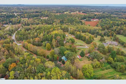 925 W 14 Highway, Landrum, SC 29356 - Photo 33