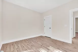 105 Circle Dr, Townville, SC 29689 - Photo 17