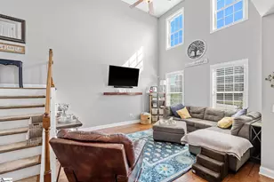 10 Kelvyn St, Greer, SC 29651 - Photo 3