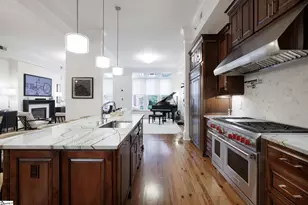 18 S Main St, Greenville, SC 29601 - Photo 9