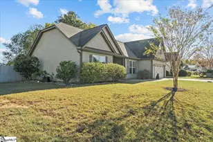 247 Finley Hill Ct, Simpsonville, SC 29681 - Photo 3