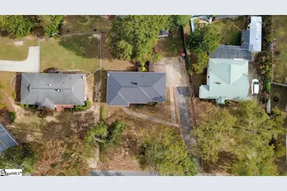 300 Woodvale Avenue, Fountain Inn, SC 29644 - Photo 3