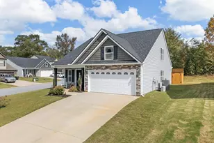 203 Minnie Crain Dr, Inman, SC 29349 - Photo 3