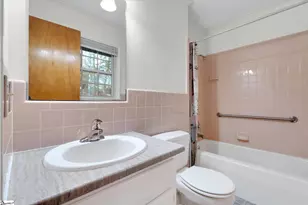 305 Greenbriar Dr, Liberty, SC 29657 - Photo 15