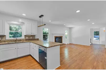 261 Mohawk Drive, Greenville, SC 29609 - Photo 7