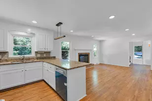 261 Mohawk Dr, Greenville, SC 29609 - Photo 7