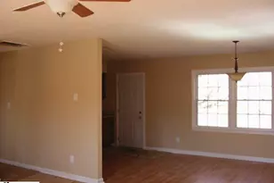 378 Vanderbilt Rd, Spartanburg, SC 29301 - Photo 5