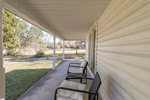 6025 Mountain View Rd, Taylors, SC 29687 - Photo 13