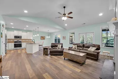 40 Glen Springs Road, Travelers Rest, SC 29690 - Photo 9