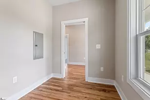 16 N Georgia Ave, Greenville, SC 29611 - Photo 7