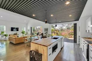 562 Club Dr, Greenville, SC 29611 - Photo 7