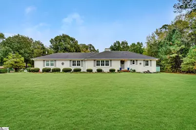 607 S Adair Street, Clinton, SC 29325 - Photo 1