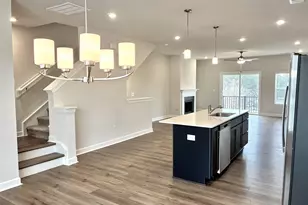 9 Pikewood Ln, Greenville, SC 29607 - Photo 3