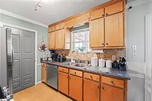 9 Richden Ct, Taylors, SC 29687 - Photo 9