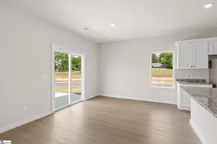 1204 Crested Iris St, Moore, SC 29369 - Photo 7