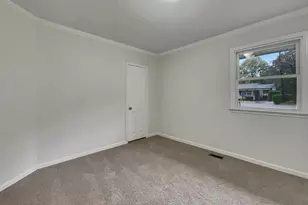 19 Milton Dr, Greenville, SC 29605 - Photo 11