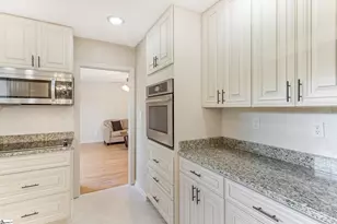 2 Pilgrims Point Rd, Greenville, SC 29615 - Photo 13