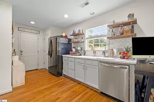 111 Woodvale Ave, Fountain Inn, SC 29644 - Photo 9