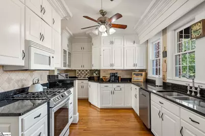 308 W Walnut Street, Clinton, SC 29325 - Photo 11