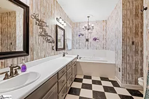 111 Northwoods Rd, Greenwood, SC 29649 - Photo 23