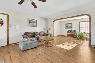 1071 Little Mountain Rd, Wellford, SC 29385 - Photo 11