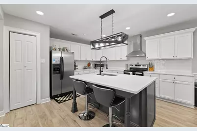 127 E Victoria Road, Spartanburg, SC 29301 - Photo 11