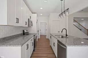 15 Fowler Rd, Taylors, SC 29687 - Photo 9