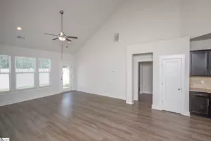 117 Creekhaven Ln, Taylors, SC 29687 - Photo 9