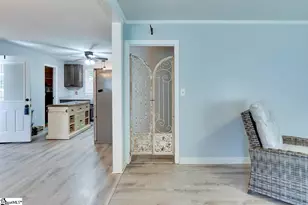 118 Iris Dr, Easley, SC 29642 - Photo 5