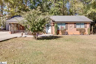 118 Iris Dr, Easley, SC 29642 - Photo 3