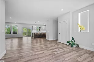 308 Pineridge Dr, Spartanburg, SC 29303 - Photo 5