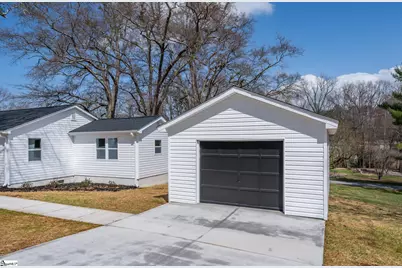 509 S Bomar Avenue, Landrum, SC 29356 - Photo 3